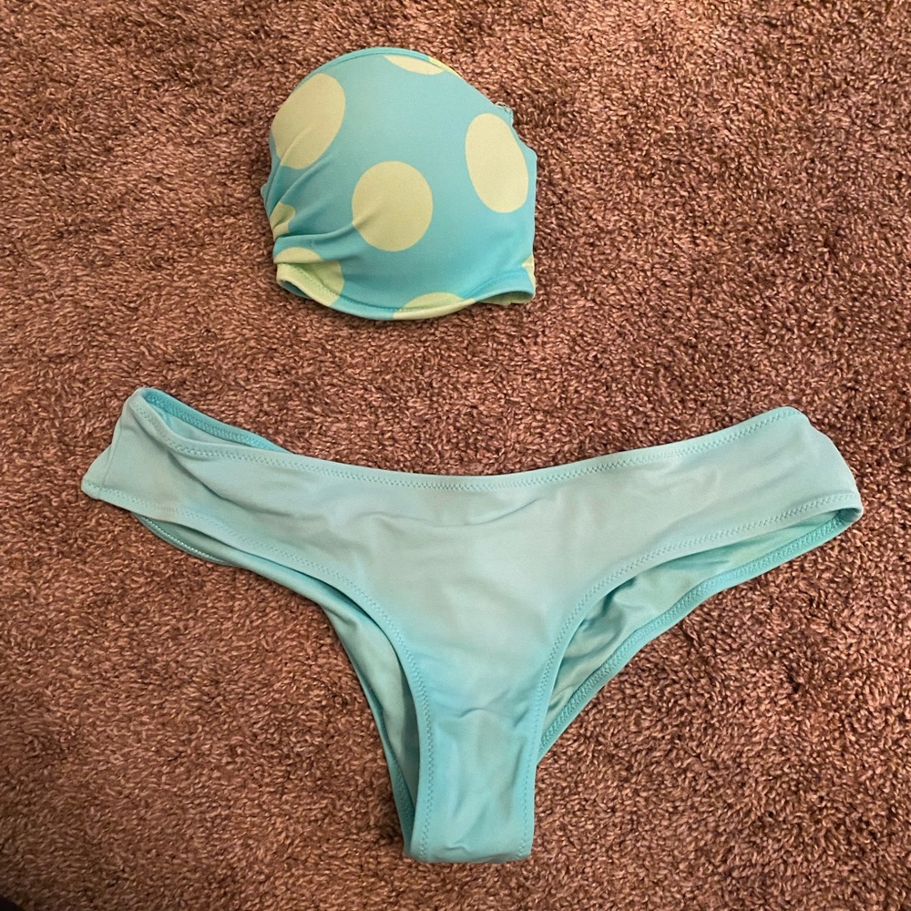 Victoria Secret Cheeky bikini bottoms with rouched back.